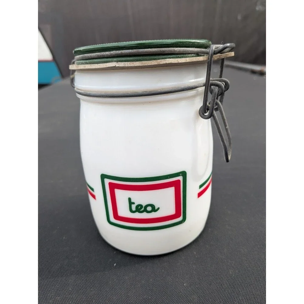Vintage Wheaton Cucina Tea Canister Milk Glass 3/4 L Liter Fine Glassware Clamp